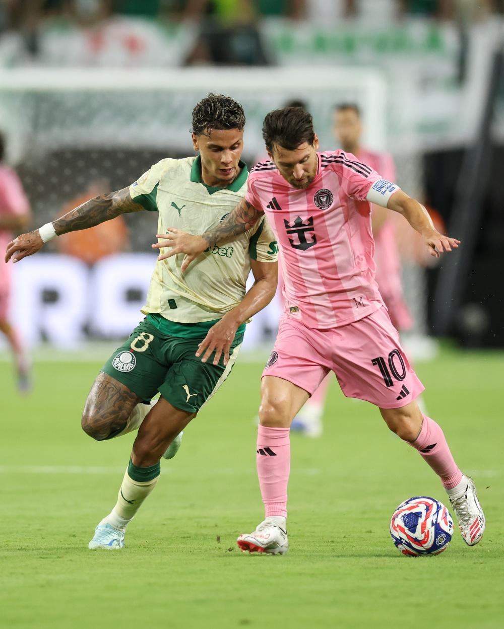 Kaiyun体育App下载-国王杯转会期走向成谜，迈阿密热火远射贴柱，气氛紧张，身体对抗强度拉满(美职联迈阿密国际赛程)